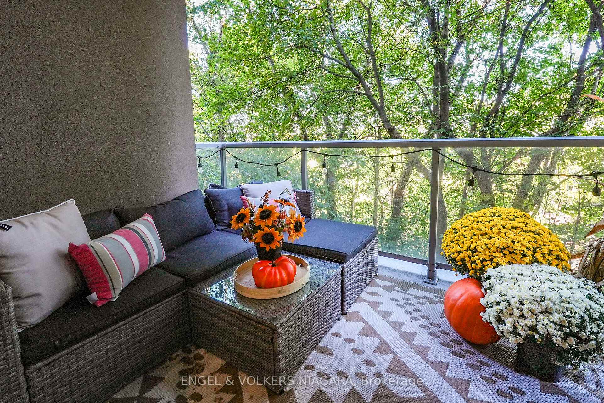 Photo 9 of Unit 106, 479 Charlton Avenue E, Hamilton, Stinson — HOMEH