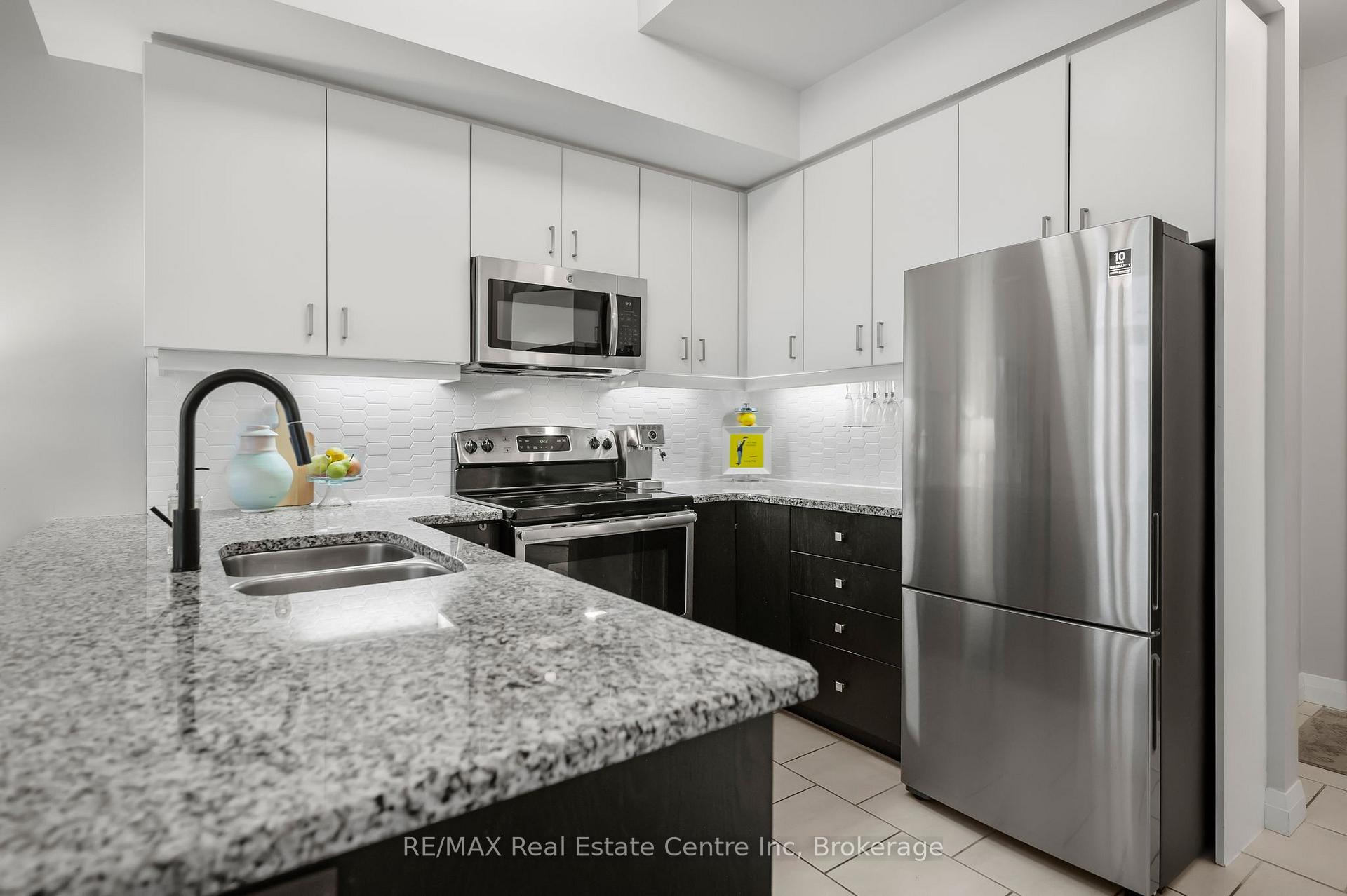 Photo 7 of Unit AT6, 53 Arthur Street S, Guelph, St. Patrick's Ward — HOMEH