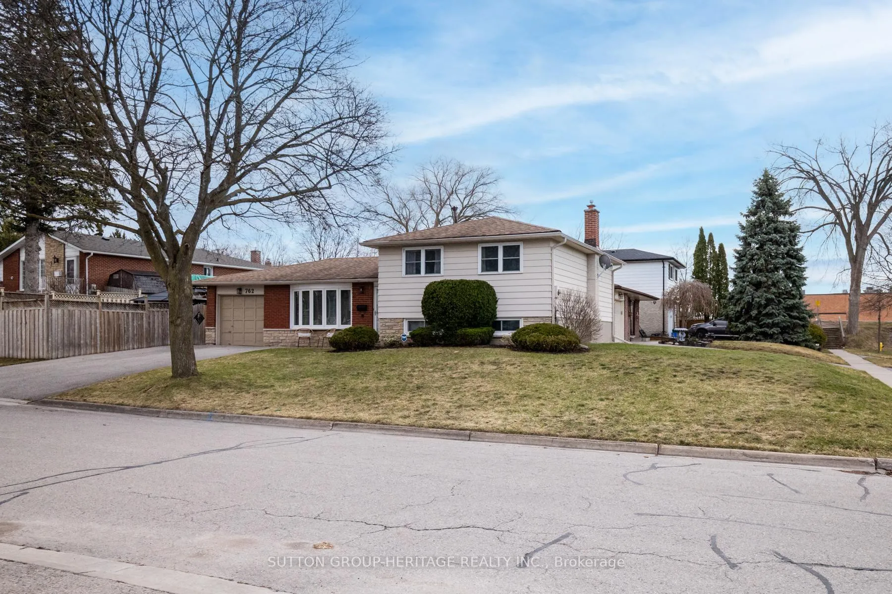 Photo 1 of 762 Clifton Drive, Oshawa, Centennial — HOMEH