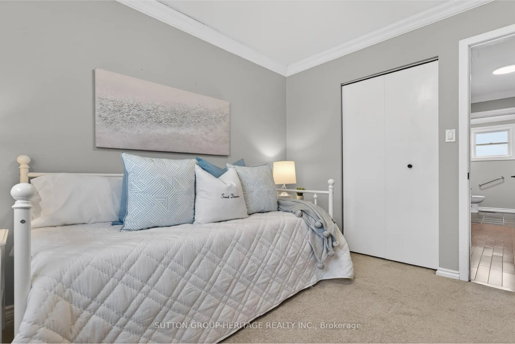 Photo 33 of 762 Clifton Drive, Oshawa, Centennial — HOMEH