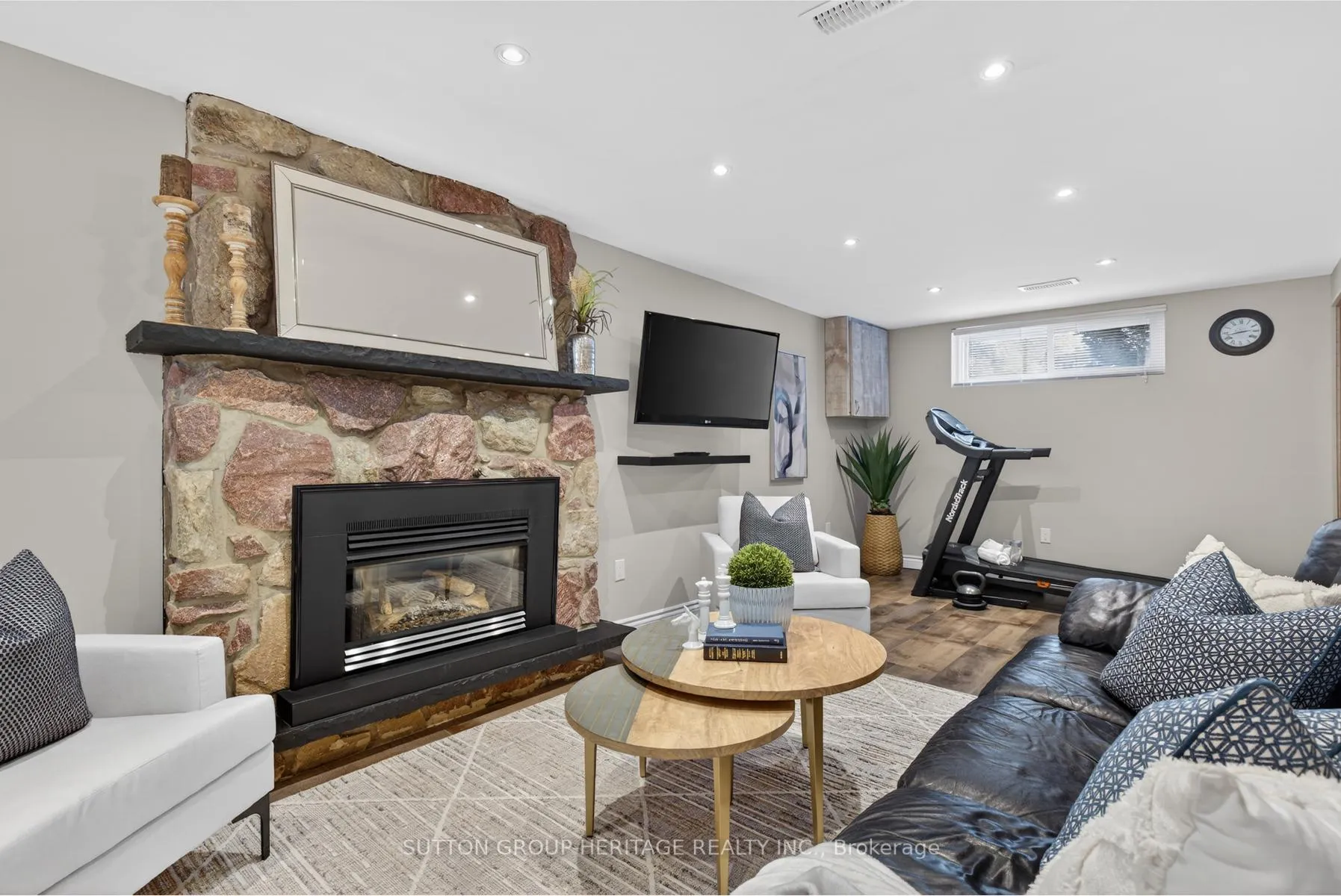Photo 36 of 762 Clifton Drive, Oshawa, Centennial — HOMEH