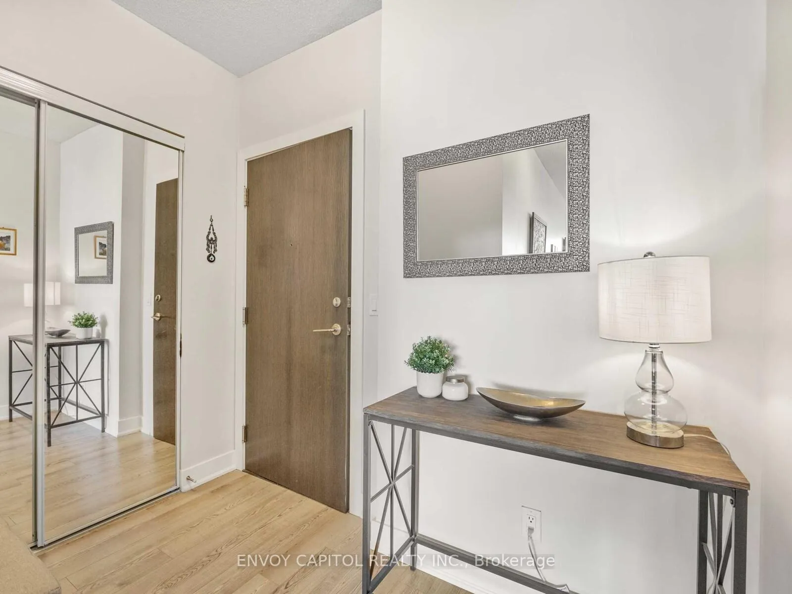 Photo 7 of Unit 1702, 28 Linden Street, Toronto, North St. James Town — HOMEH