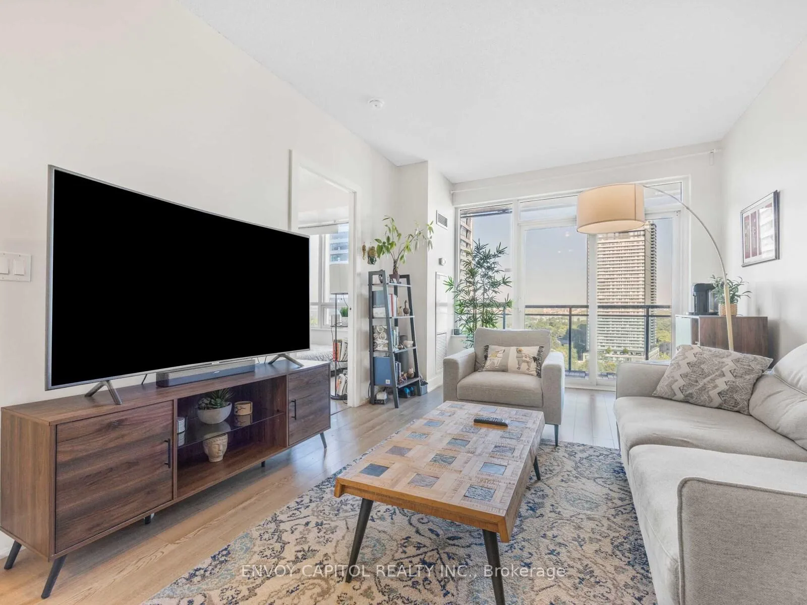 Photo 9 of Unit 1702, 28 Linden Street, Toronto, North St. James Town — HOMEH