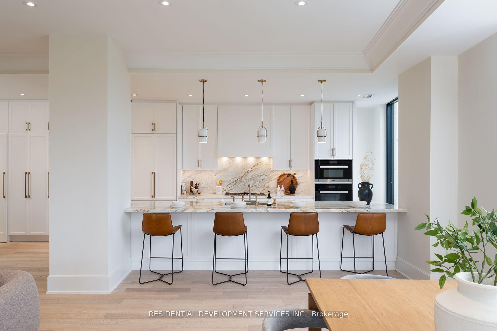 Photo 4 of Unit LPH 804, 1 Strathgowan Avenue, Toronto, Lawrence Park North — HOMEH