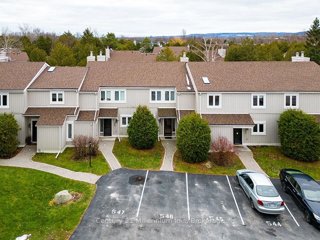 Photo 2 of 545 Oxbow Crescent, Collingwood — HOMEH