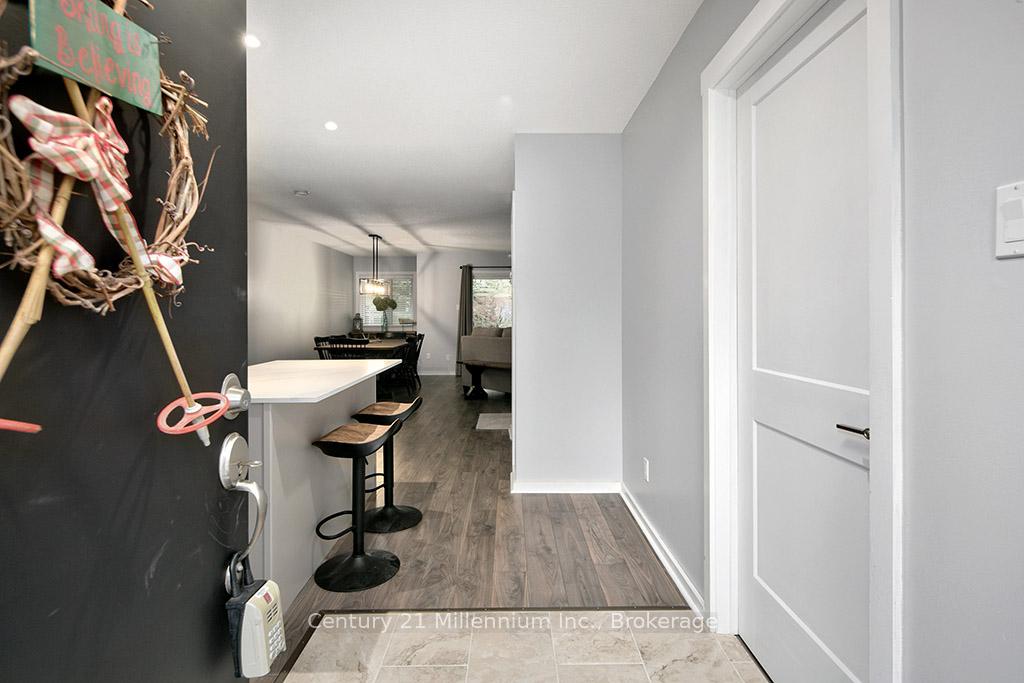 Photo 3 of 545 Oxbow Crescent, Collingwood — HOMEH