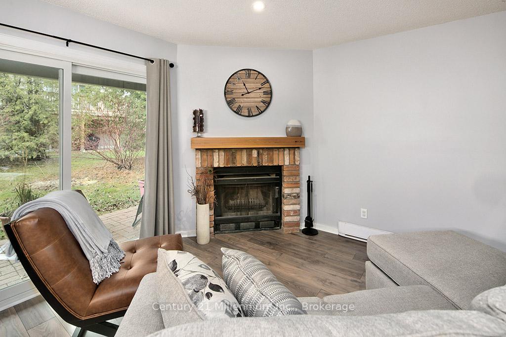 Photo 11 of 545 Oxbow Crescent, Collingwood — HOMEH