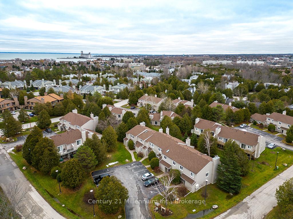 Photo 29 of 545 Oxbow Crescent, Collingwood — HOMEH