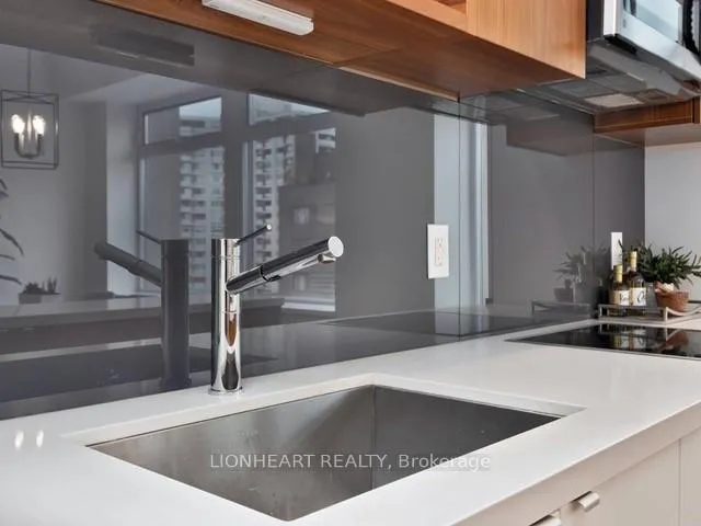 Photo 19 of Unit 605, 111 St Clair Avenue W, Toronto, Yonge-St. Clair — HOMEH
