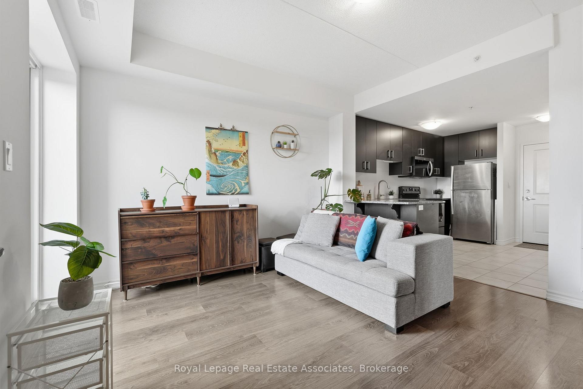 Photo 12 of Unit 410, 1284 Gordon Street, Guelph, Kortright East — HOMEH