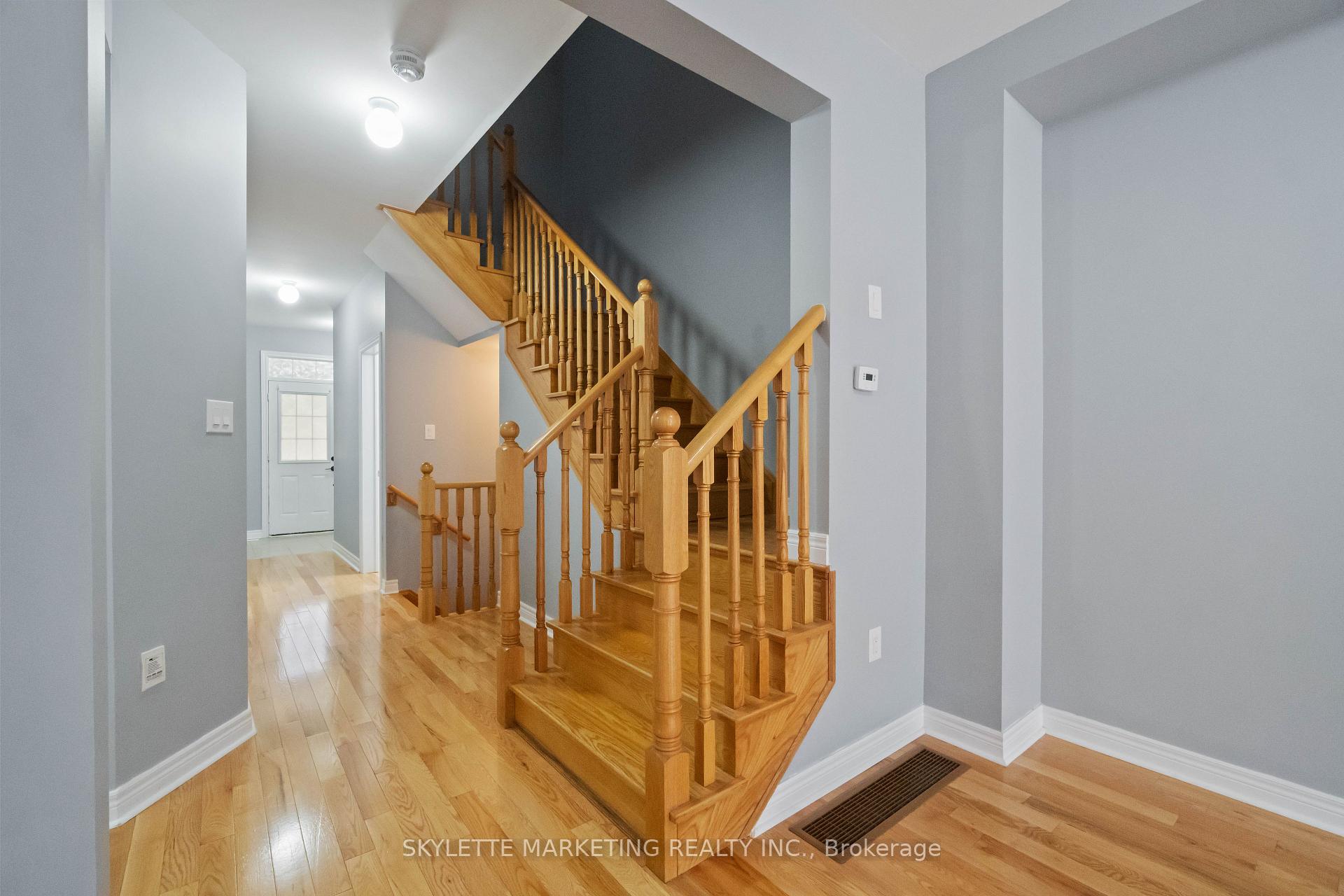 Photo 7 of 11 Gower Drive, Aurora, Rural Aurora — HOMEH