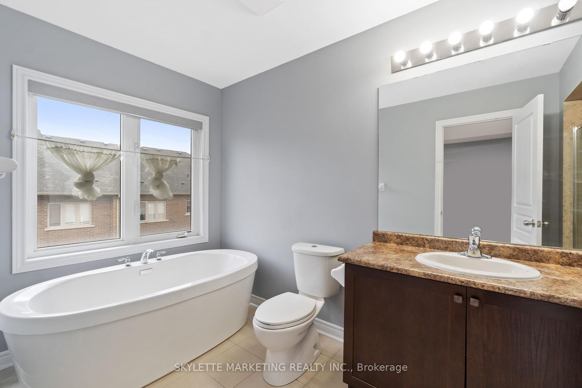 Photo 18 of 11 Gower Drive, Aurora, Rural Aurora — HOMEH