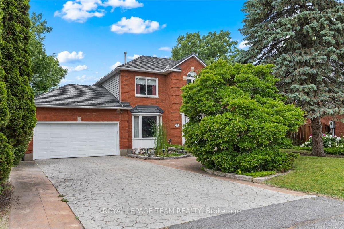 Photo 3 of 17 Stonehedge Parkway, Ottawa, Bayshore — HOMEH