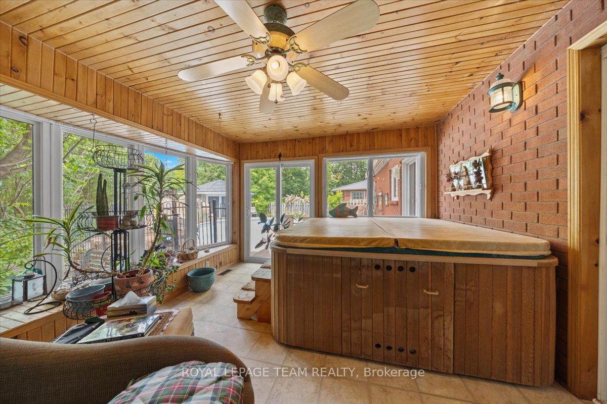 Photo 17 of 17 Stonehedge Parkway, Ottawa, Bayshore — HOMEH
