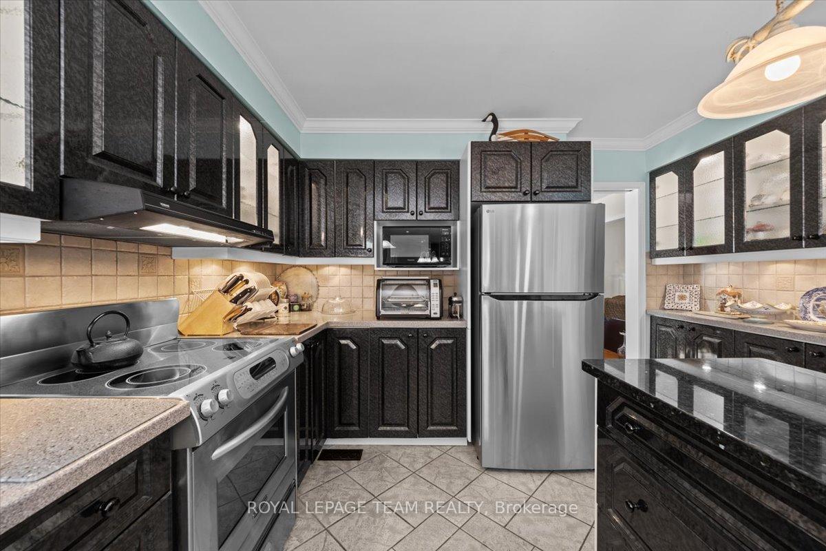 Photo 20 of 17 Stonehedge Parkway, Ottawa, Bayshore — HOMEH
