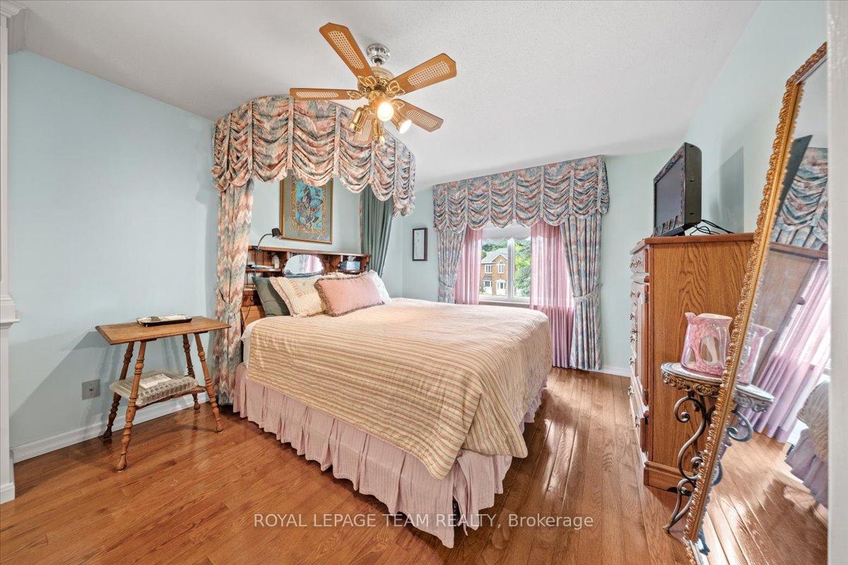 Photo 25 of 17 Stonehedge Parkway, Ottawa, Bayshore — HOMEH