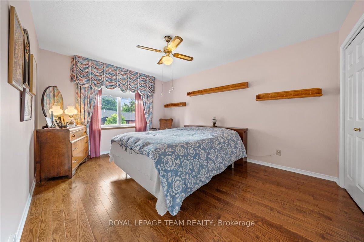 Photo 33 of 17 Stonehedge Parkway, Ottawa, Bayshore — HOMEH