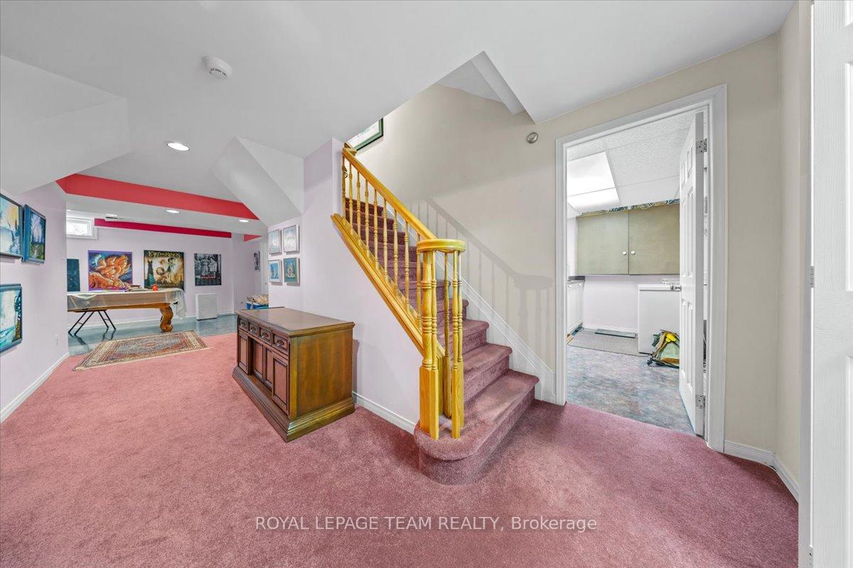 Photo 38 of 17 Stonehedge Parkway, Ottawa, Bayshore — HOMEH