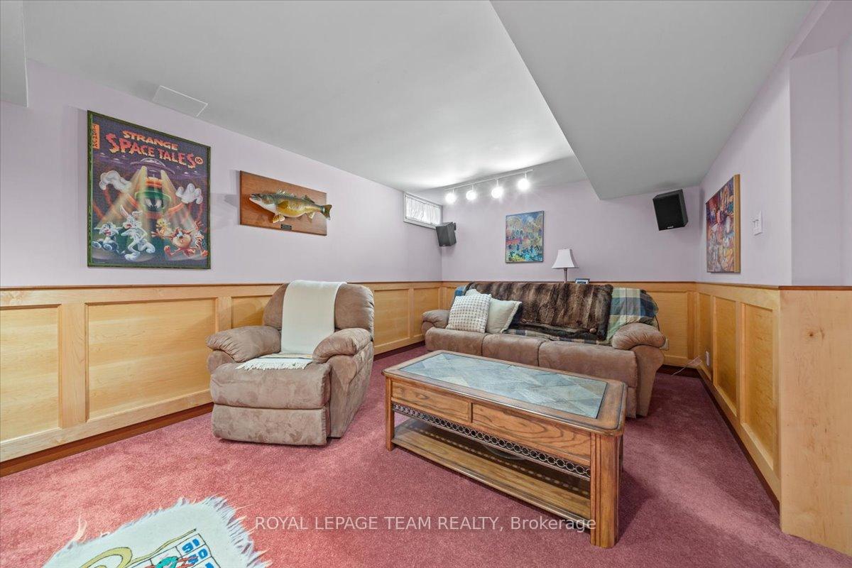Photo 40 of 17 Stonehedge Parkway, Ottawa, Bayshore — HOMEH