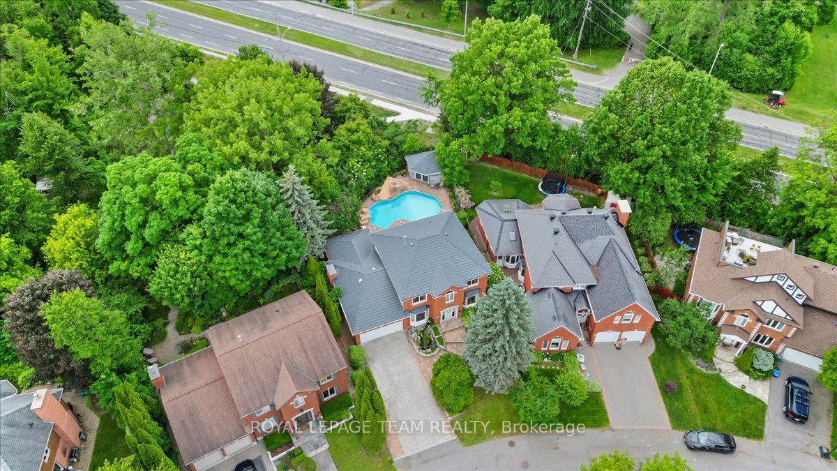 Photo 46 of 17 Stonehedge Parkway, Ottawa, Bayshore — HOMEH