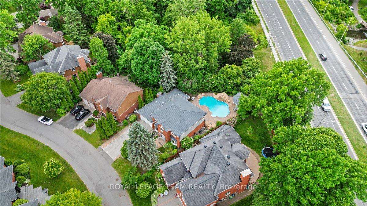 Photo 48 of 17 Stonehedge Parkway, Ottawa, Bayshore — HOMEH