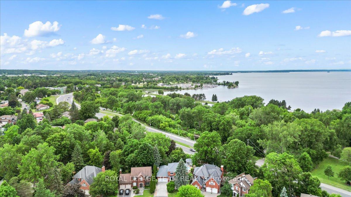 Photo 49 of 17 Stonehedge Parkway, Ottawa, Bayshore — HOMEH