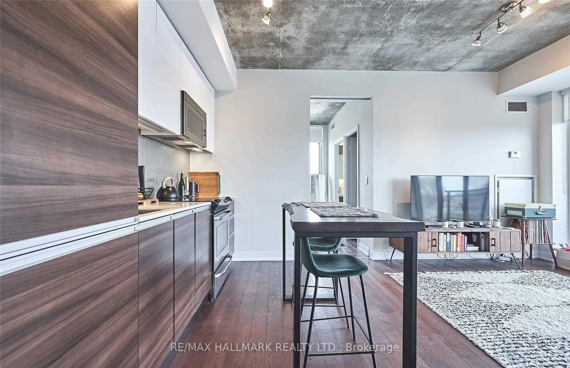 Photo 9 of Unit 602, 1238 Dundas Street E, Toronto, South Riverdale — HOMEH