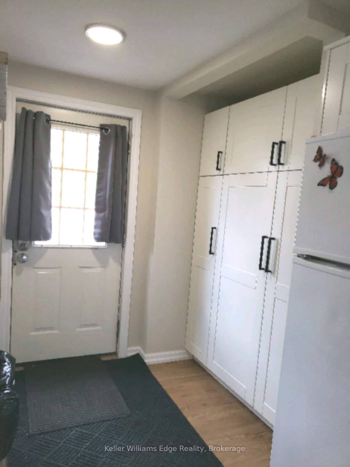 Photo 3 of 93 Fourth Street E, Collingwood — HOMEH