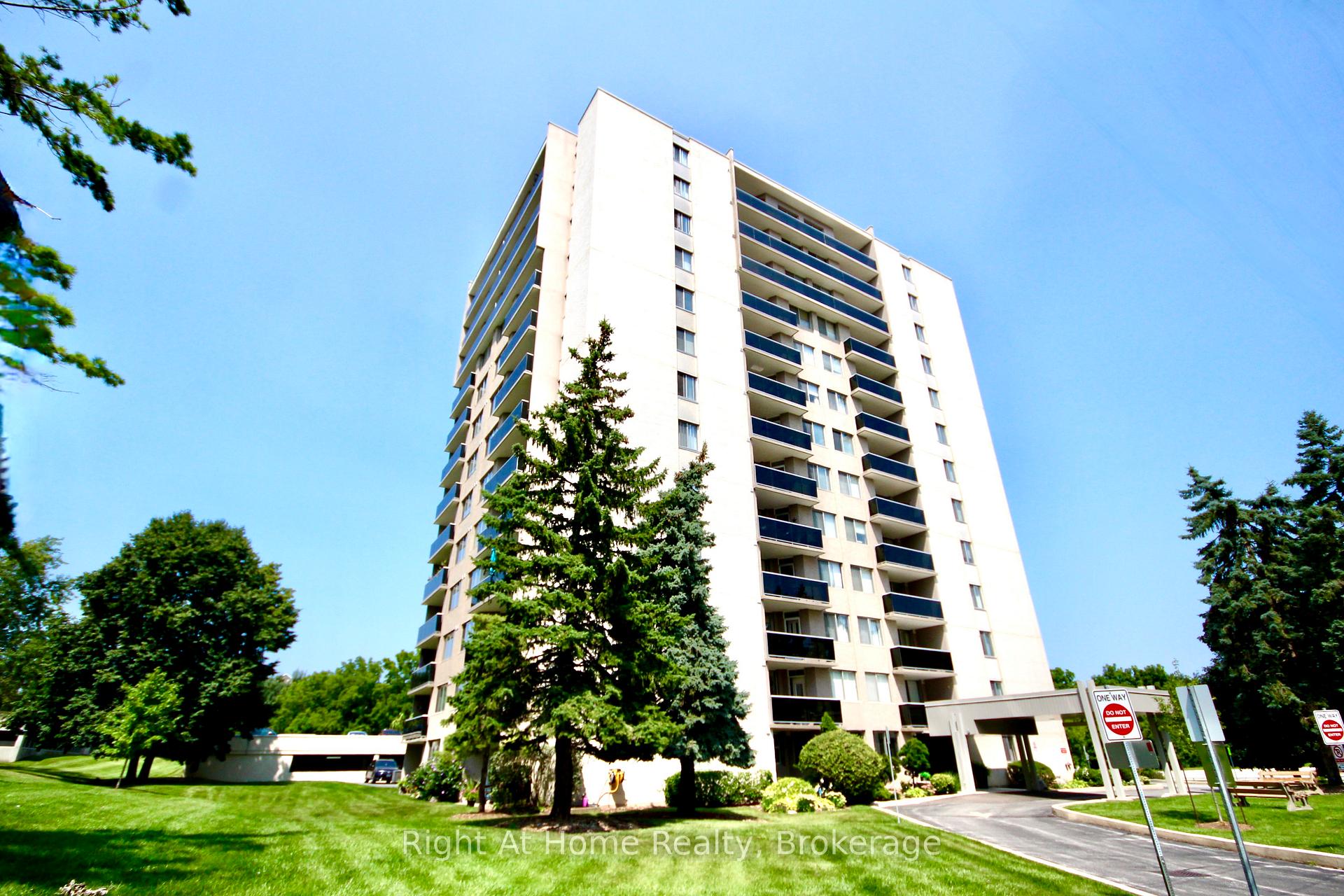 Front of Unit 901, 81 Millside Drive