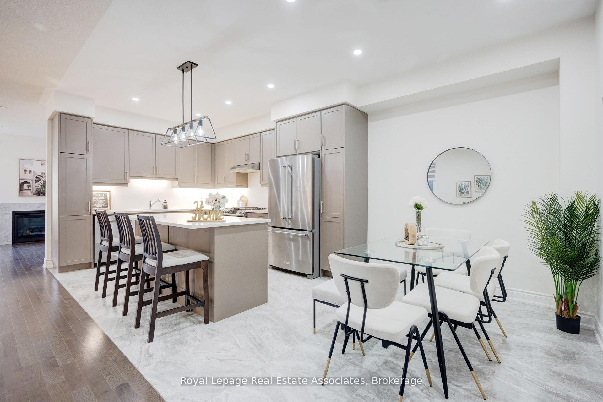 Photo 3 of 13 Quinton Ridge, Brampton, Bram West — HOMEH