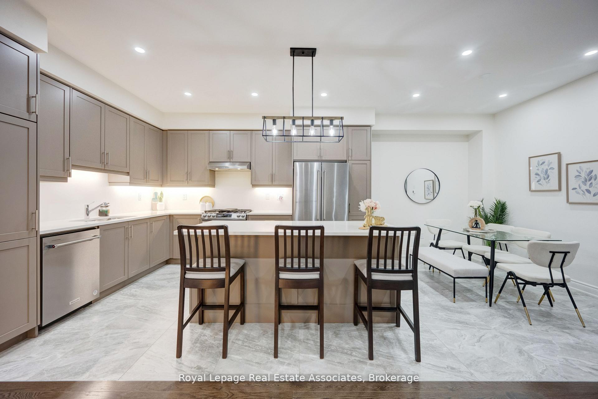 Photo 15 of 13 Quinton Ridge, Brampton, Bram West — HOMEH