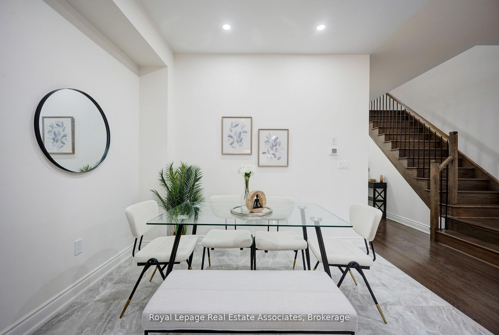 Photo 21 of 13 Quinton Ridge, Brampton, Bram West — HOMEH