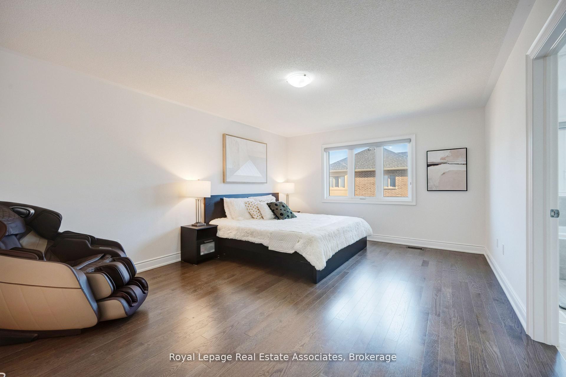 Photo 18 of 13 Quinton Ridge, Brampton, Bram West — HOMEH