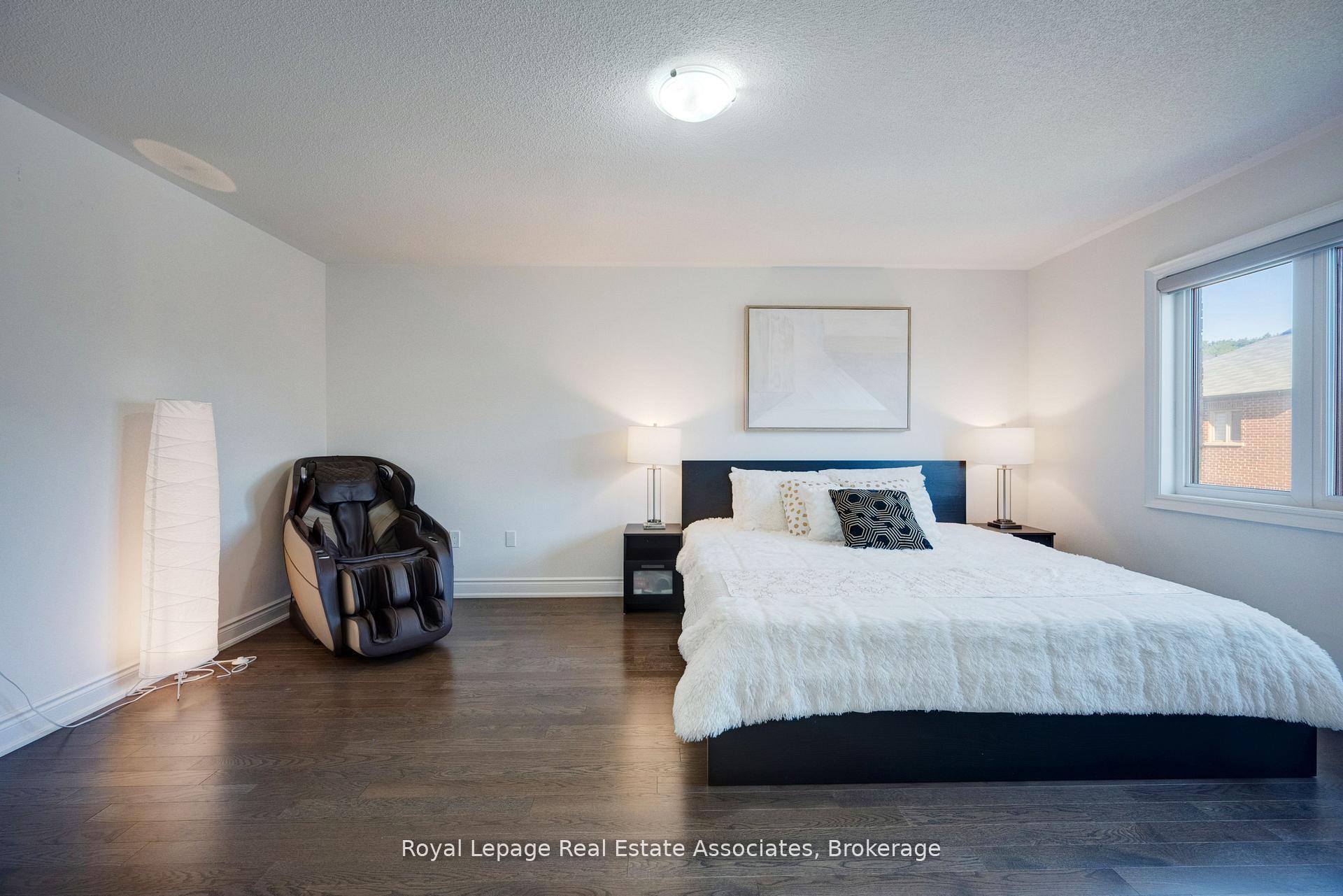 Photo 22 of 13 Quinton Ridge, Brampton, Bram West — HOMEH