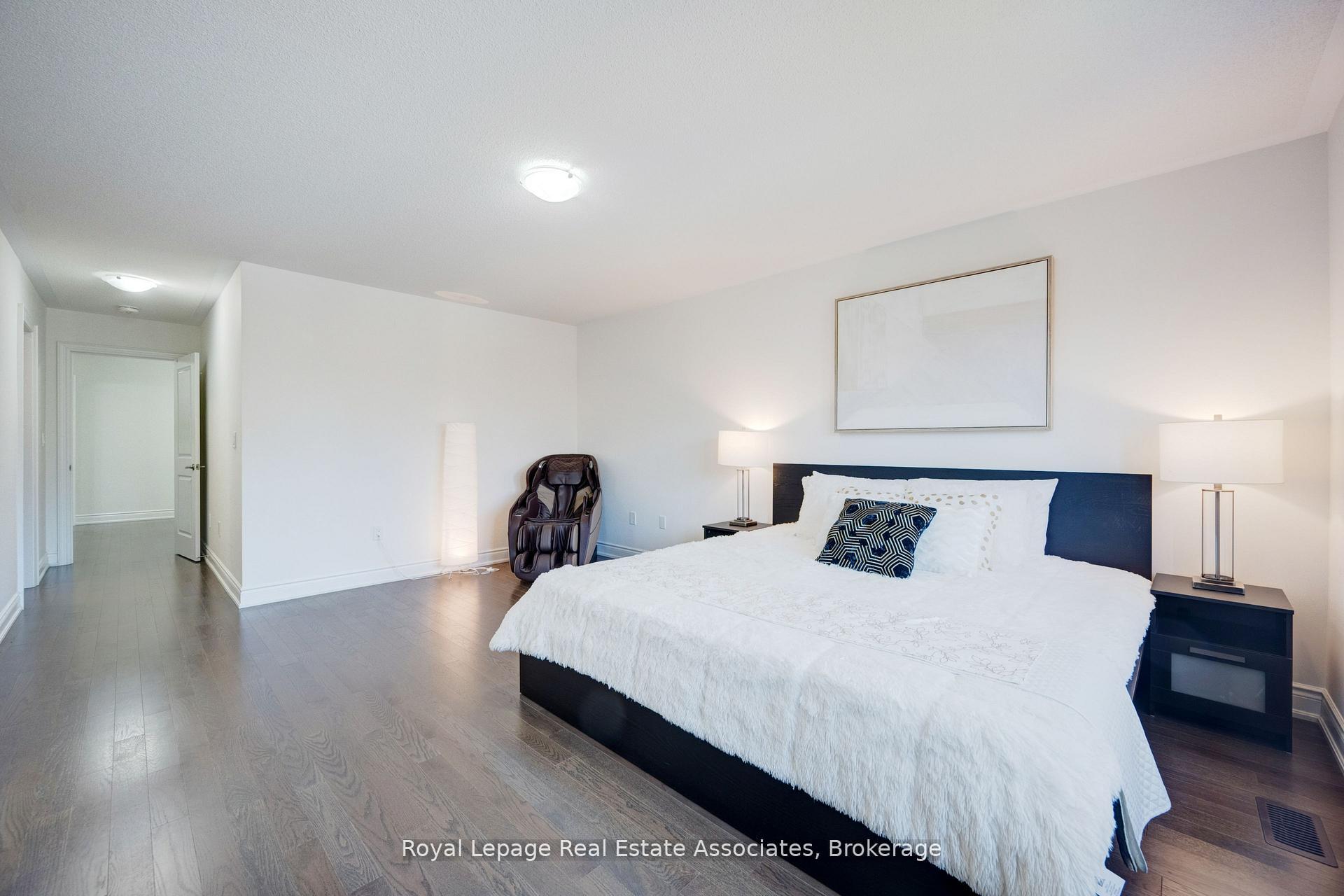 Photo 20 of 13 Quinton Ridge, Brampton, Bram West — HOMEH