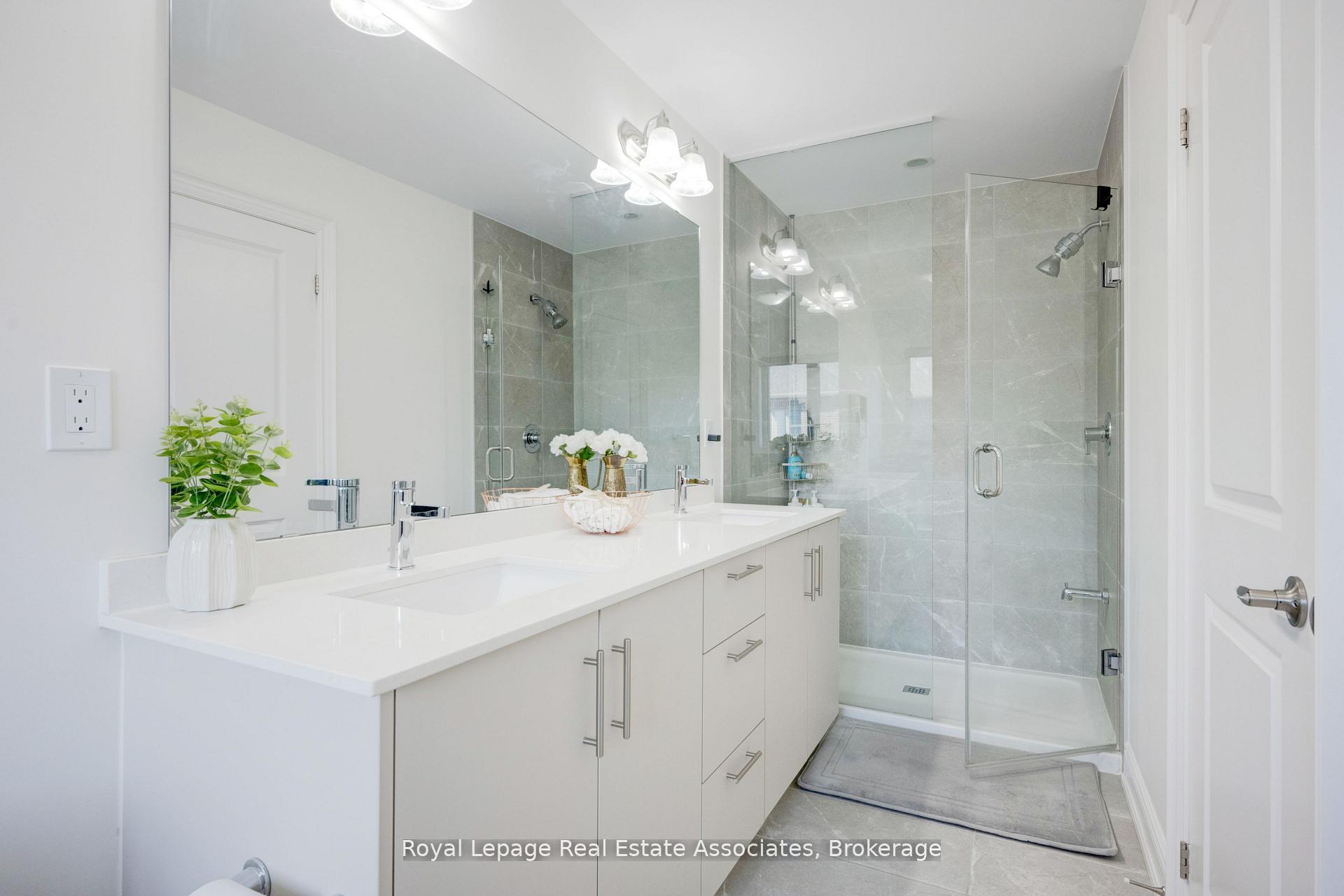 Photo 24 of 13 Quinton Ridge, Brampton, Bram West — HOMEH
