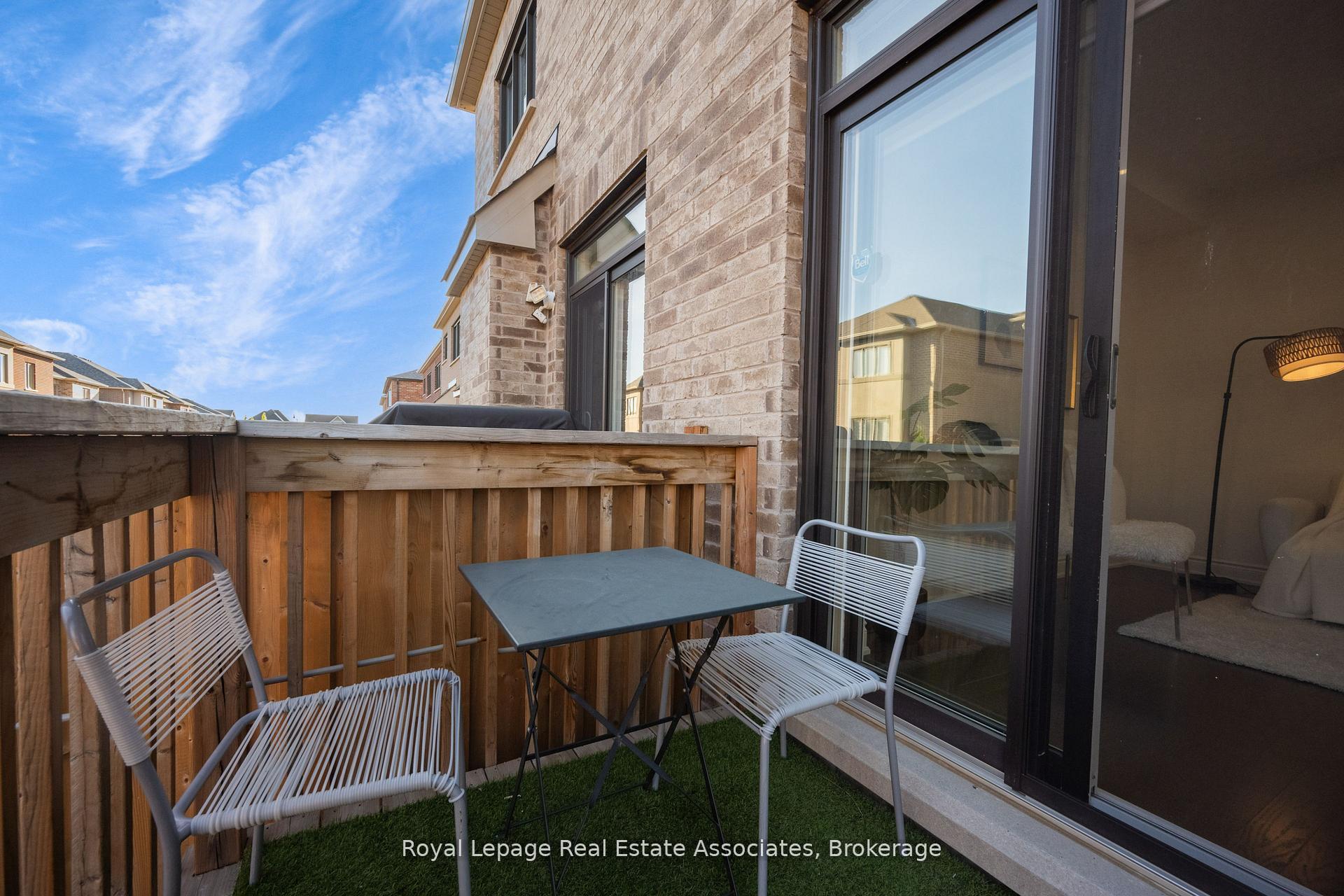 Photo 36 of 13 Quinton Ridge, Brampton, Bram West — HOMEH