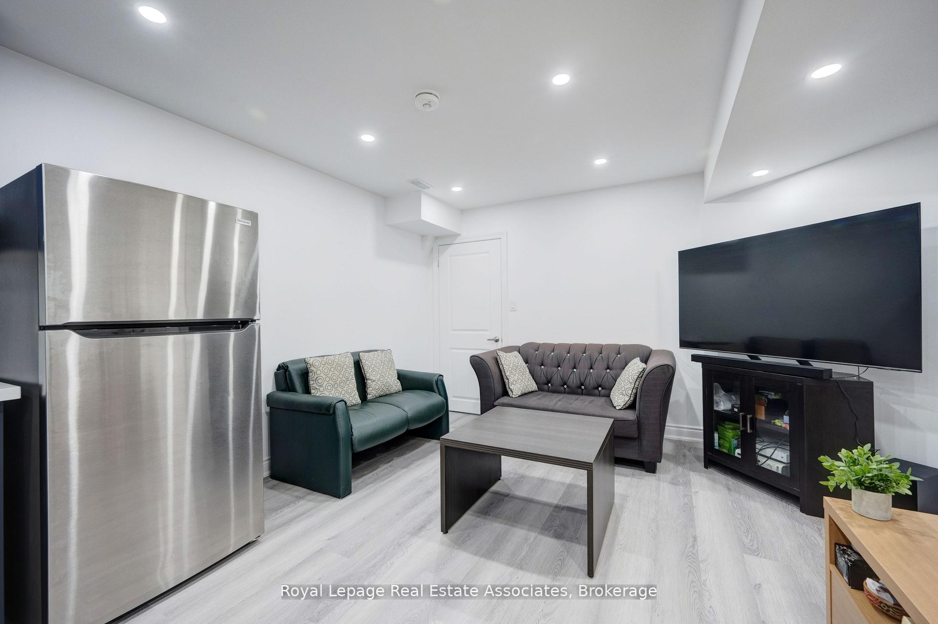 Photo 43 of 13 Quinton Ridge, Brampton, Bram West — HOMEH