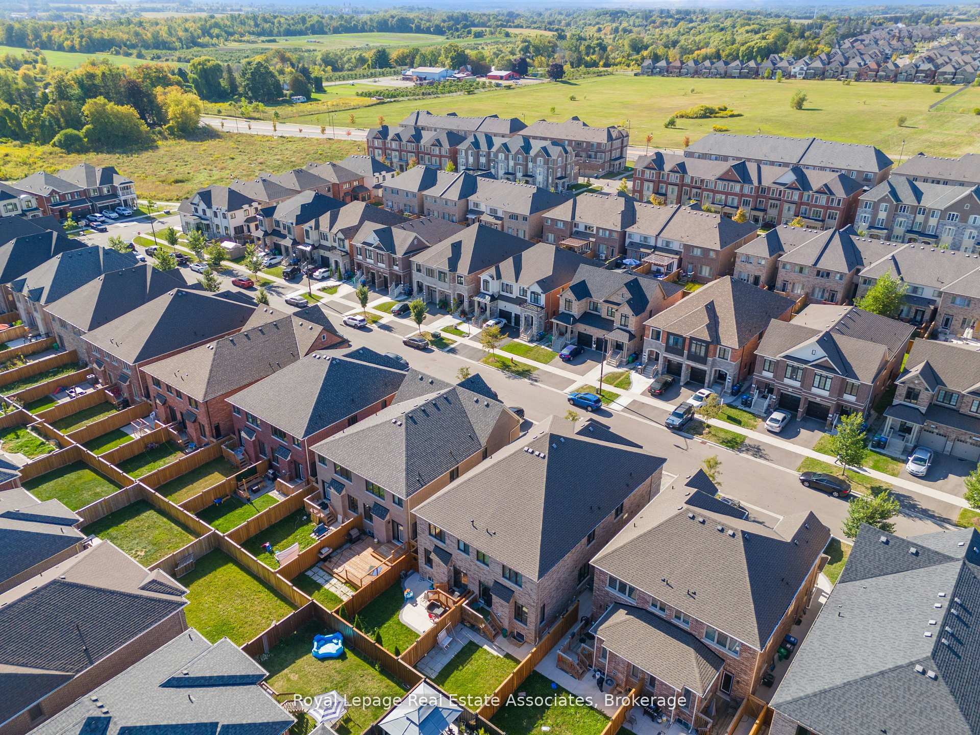 Photo 44 of 13 Quinton Ridge, Brampton, Bram West — HOMEH