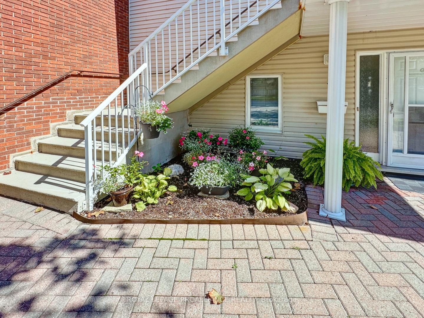 Photo 37 of Unit 6, 179 Herchimer Avenue, Belleville, Belleville Ward — HOMEH