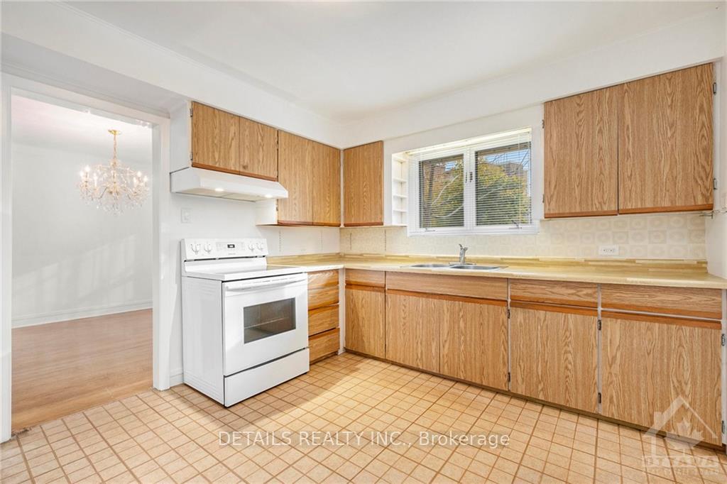 Photo 7 of 2090 Prince Charles Road, Ottawa, Carlingwood — HOMEH