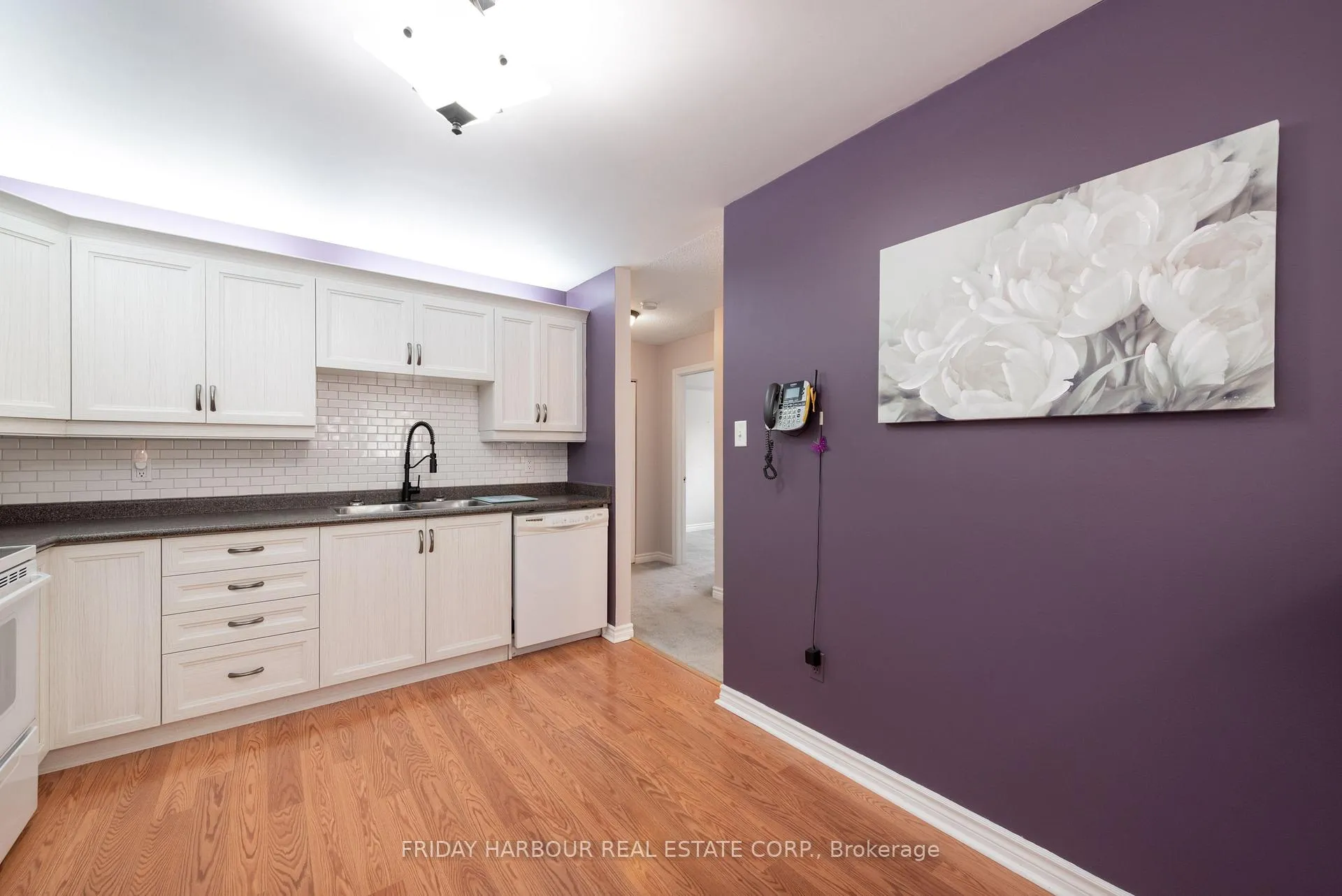 Photo 3 of Unit 206, 131 Clapperton Street, Barrie, Wellington — HOMEH