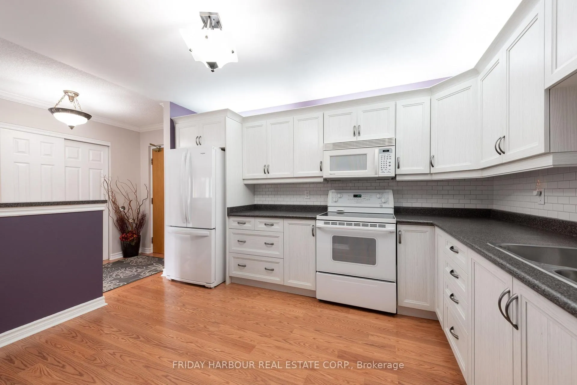 Photo 5 of Unit 206, 131 Clapperton Street, Barrie, Wellington — HOMEH