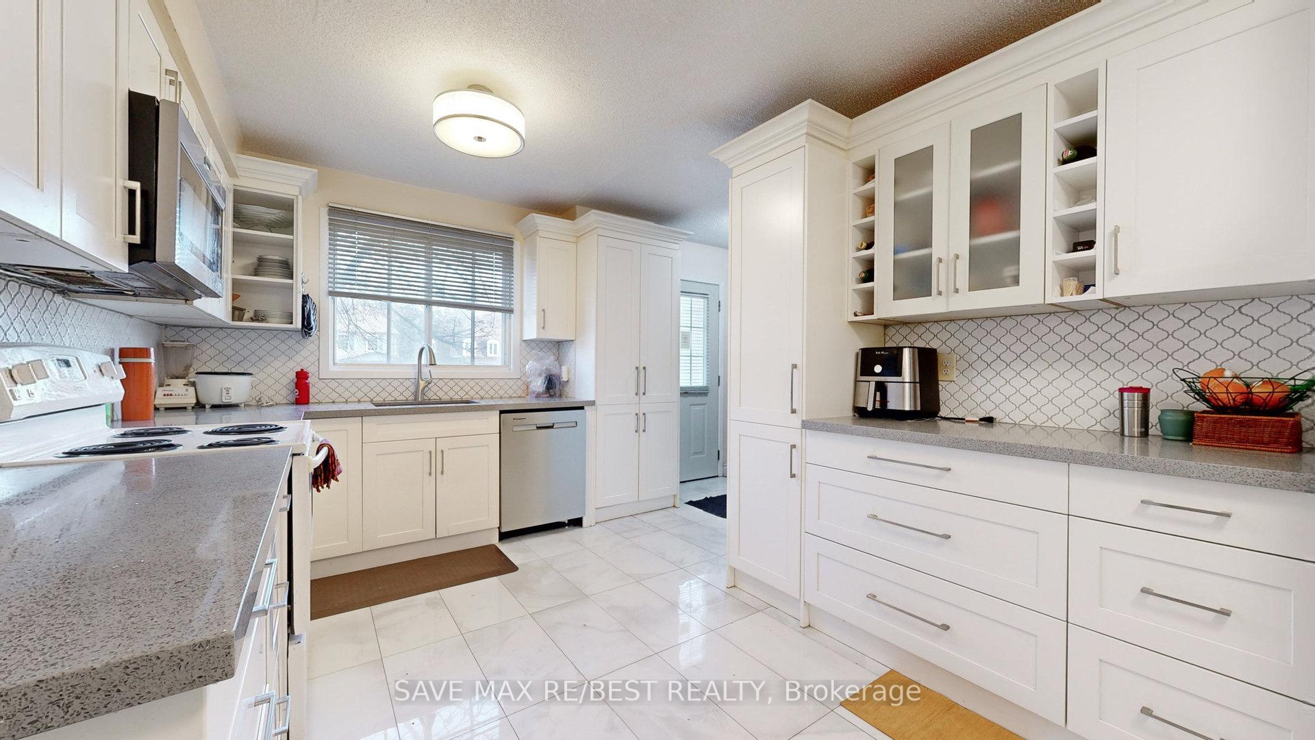 Photo 18 of Unit 4, 375 Pioneer Drive, Kitchener, Pioneer Park — HOMEH