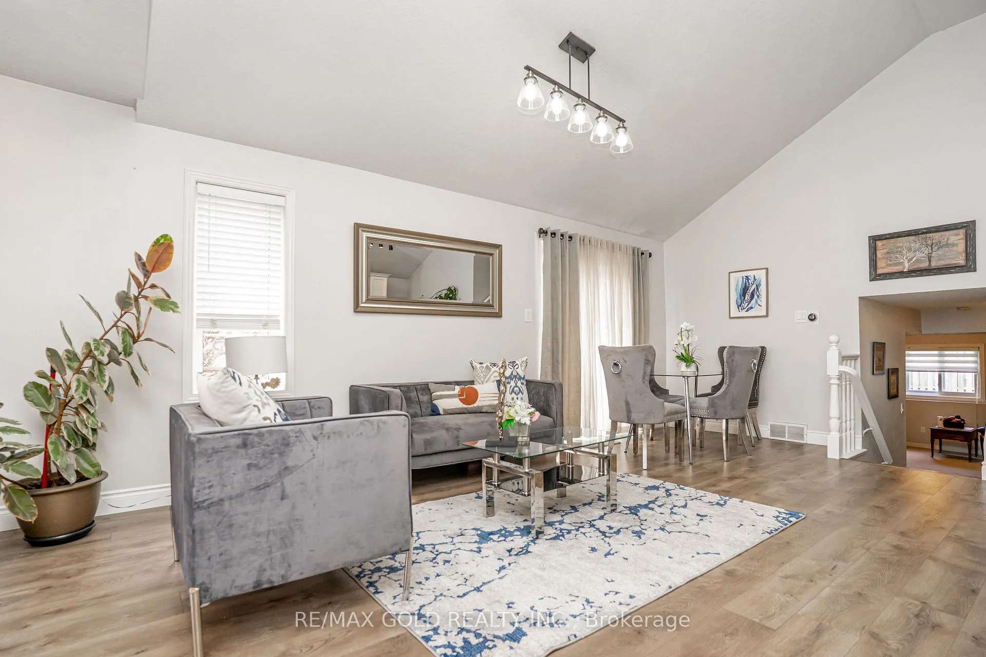 Photo 7 of 22 Martson Crescent, Leamington — HOMEH