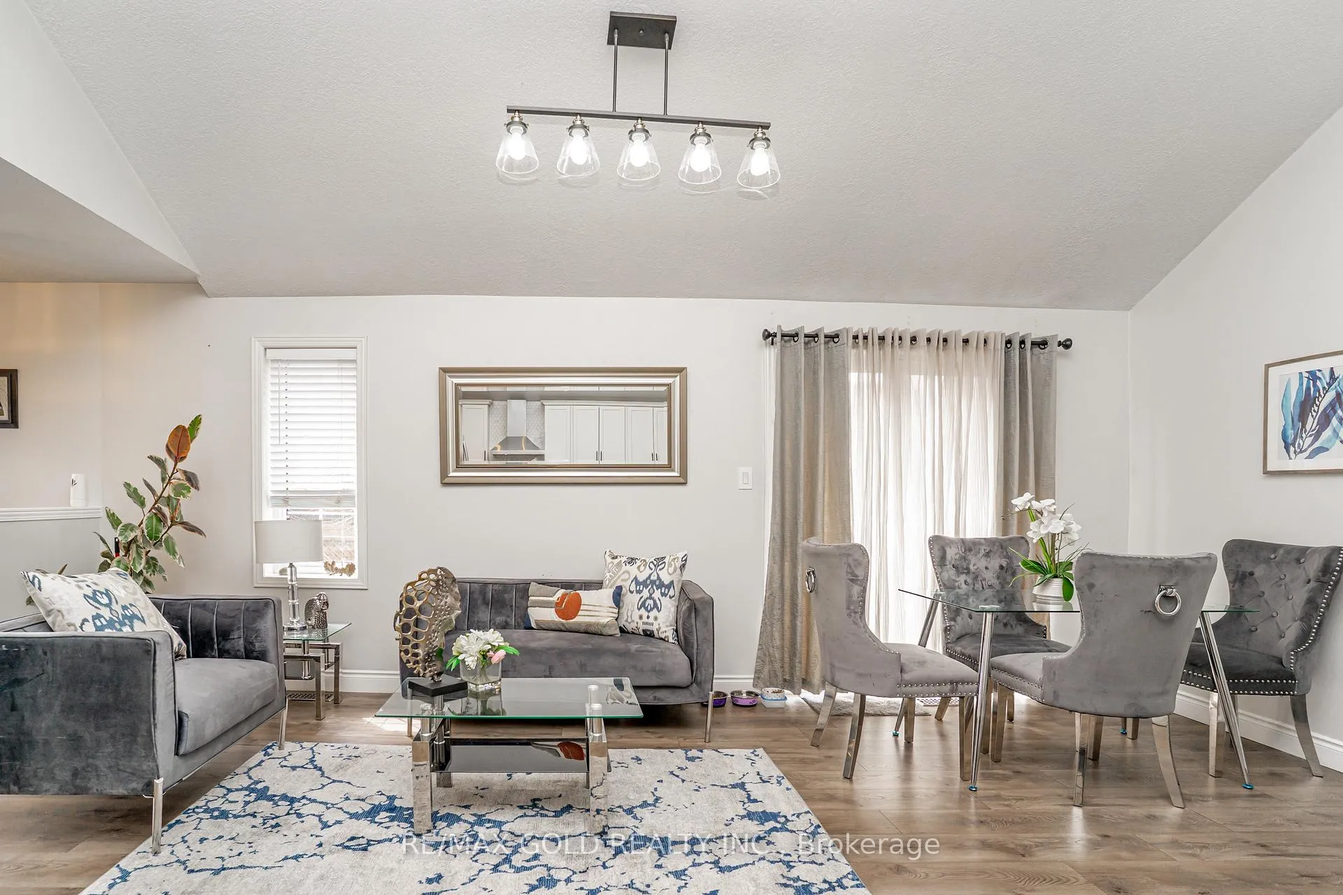 Photo 9 of 22 Martson Crescent, Leamington — HOMEH