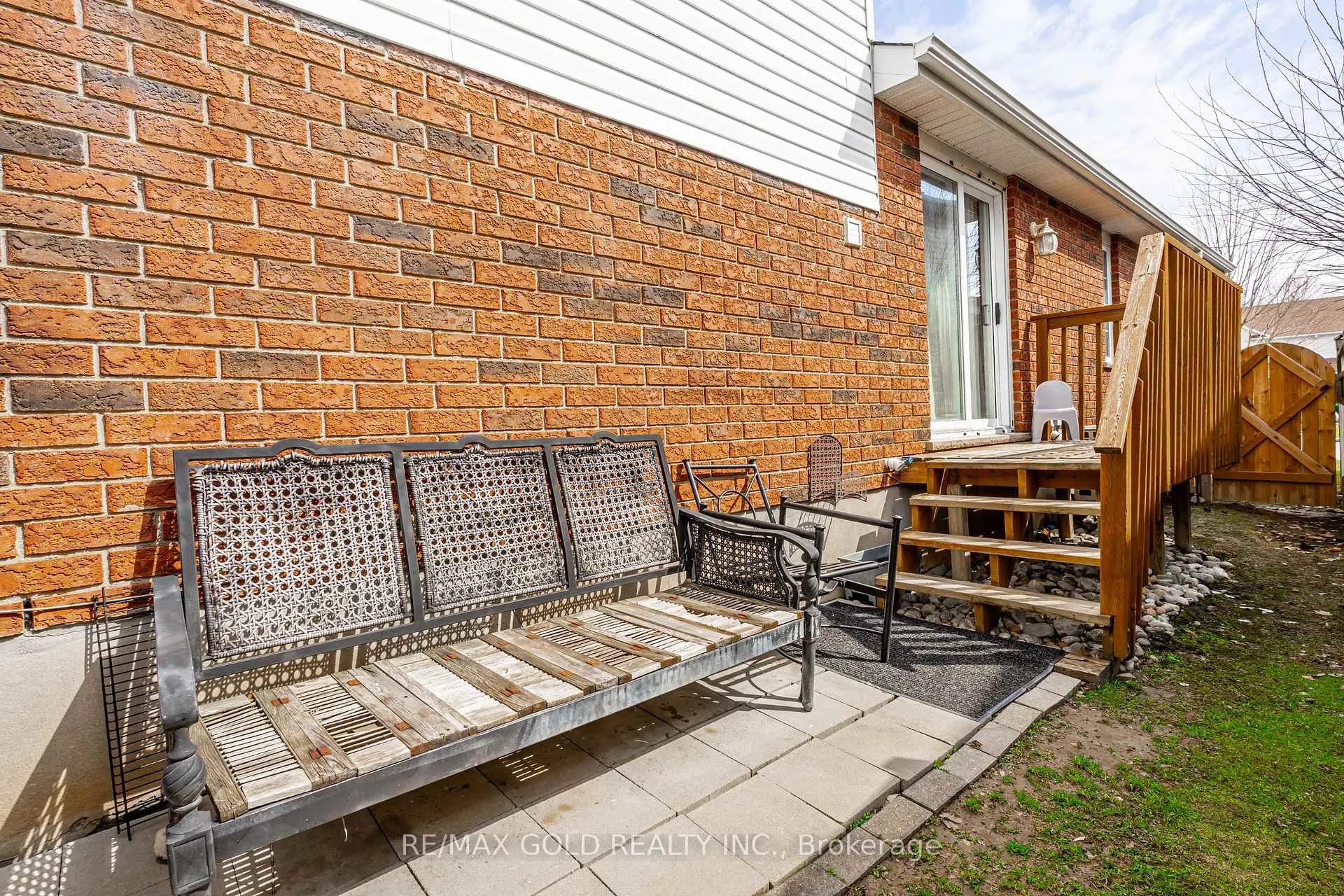 Photo 32 of 22 Martson Crescent, Leamington — HOMEH