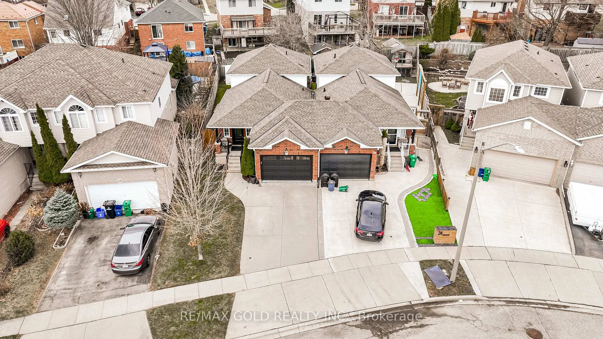Photo 38 of 22 Martson Crescent, Leamington — HOMEH