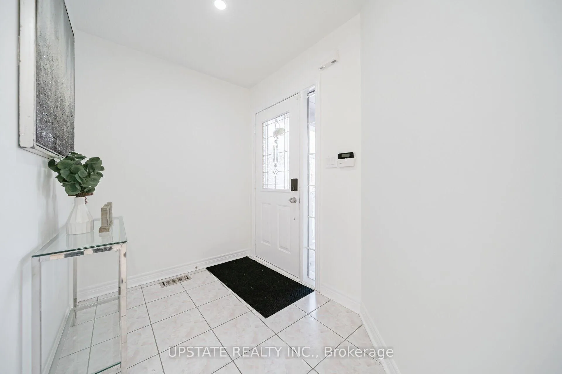Photo 3 of 45 Trailview Lane, Caledon, Bolton West — HOMEH