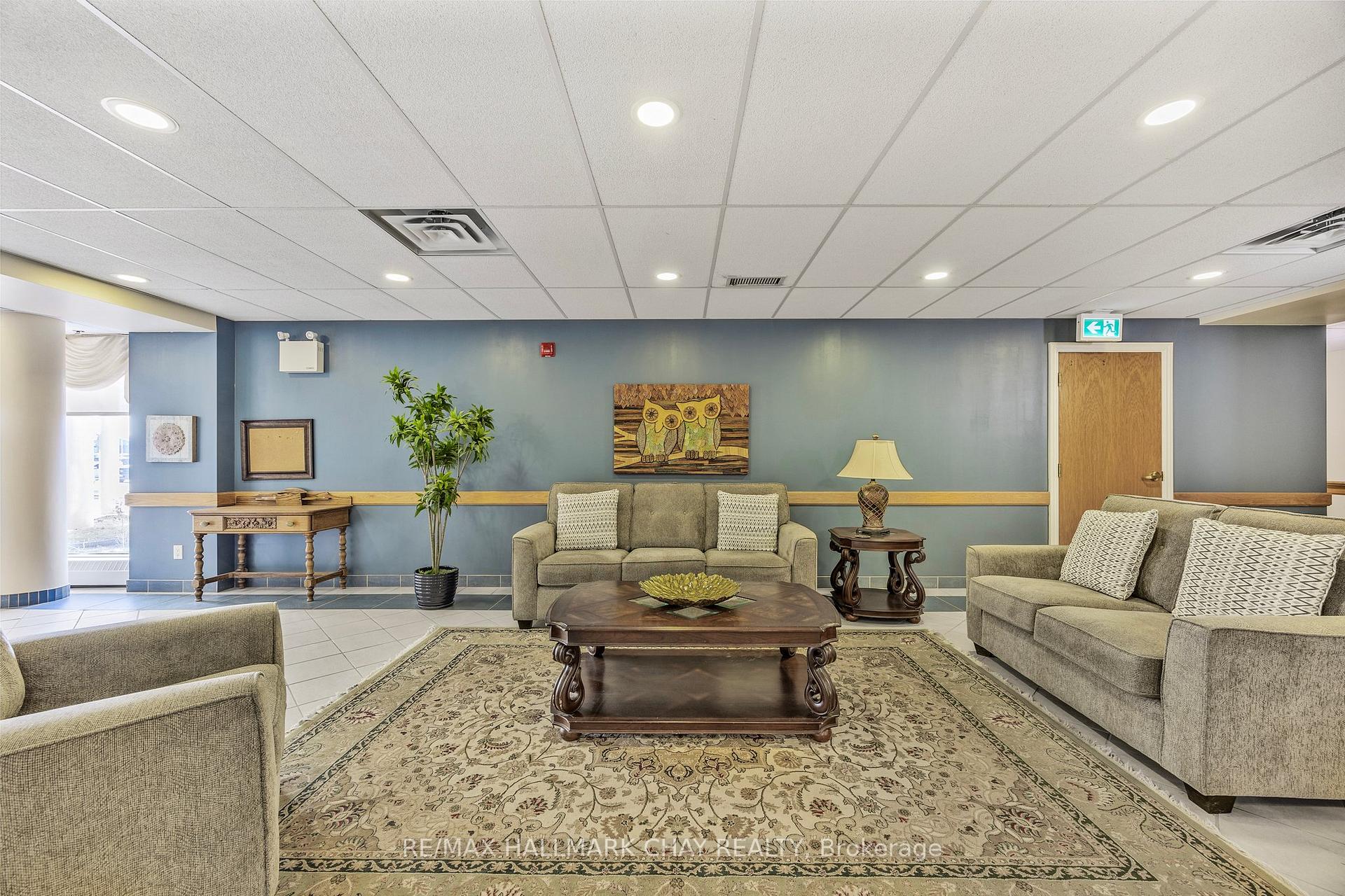 Photo 2 of Unit 412, 90 Dean Avenue, Barrie, Painswick South — HOMEH
